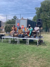 Spectacle lors du cinéma en plein air (2/9/22)